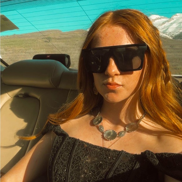 Meet your Posher, Hanna - Picture 1 of 1